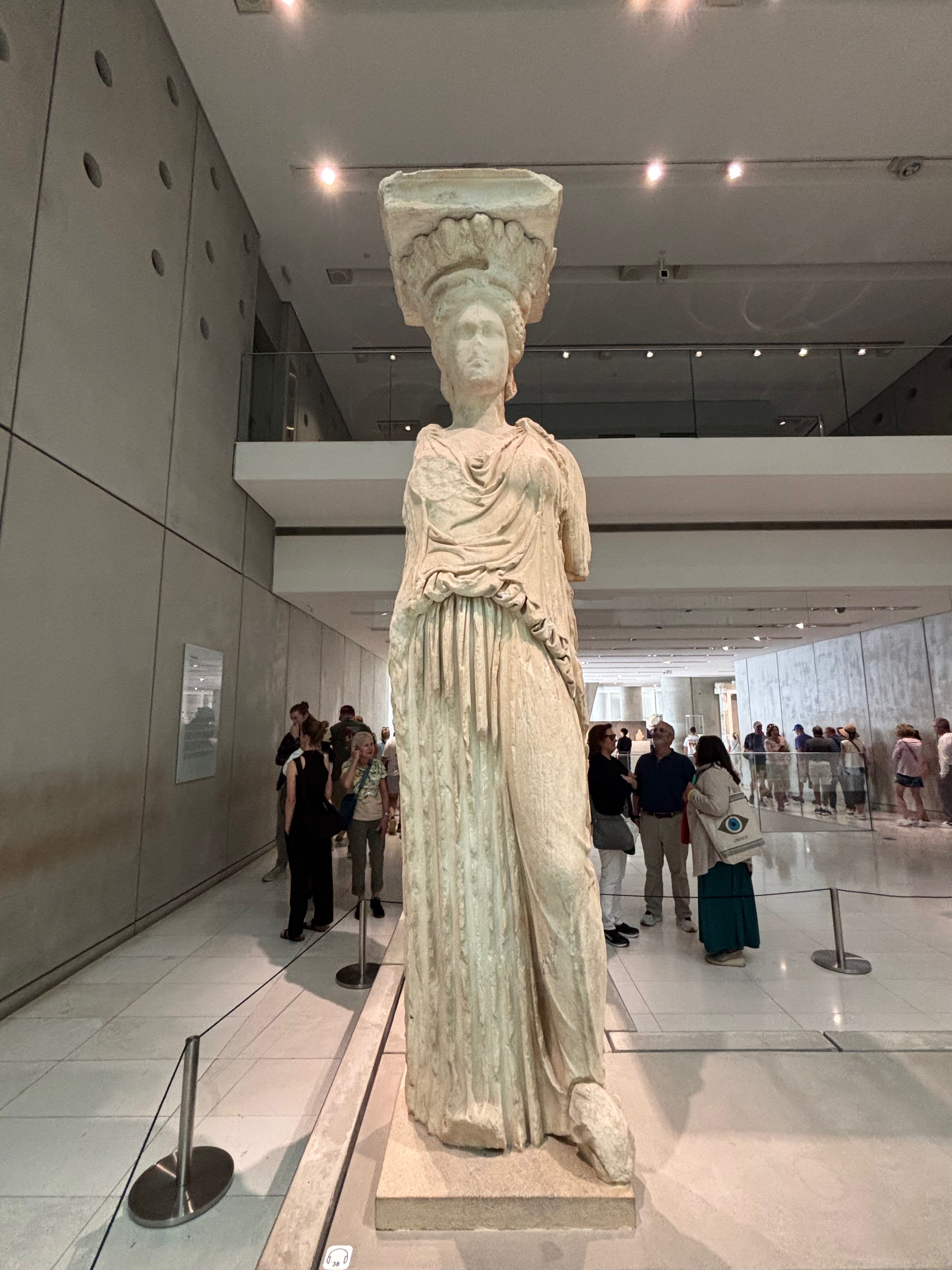 Statue of a woman.