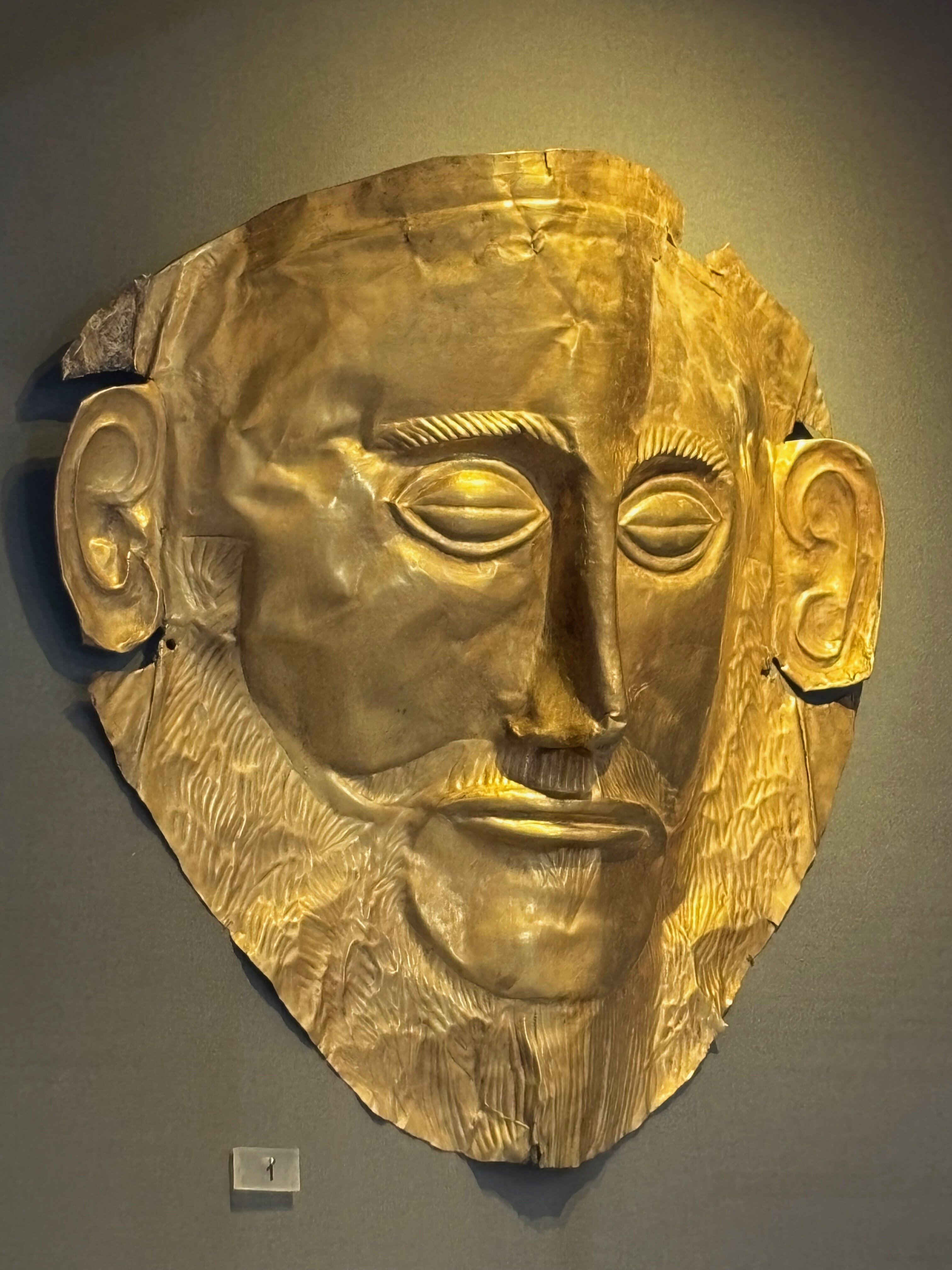 Mask of Agamemnon from the side.