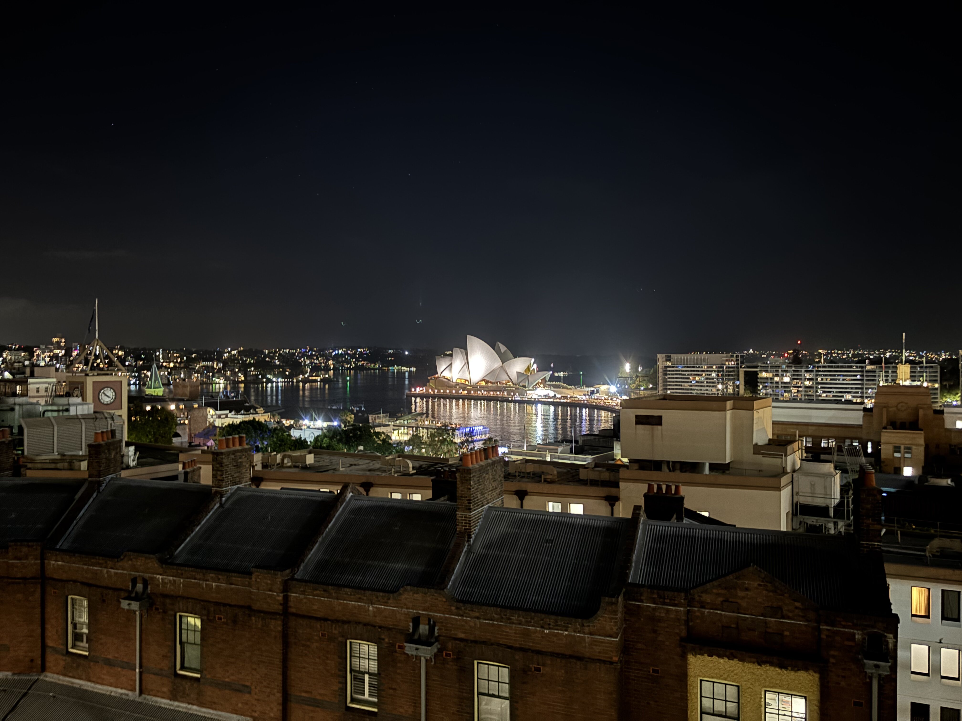 A night-time view of the Sydney Opera House, Picture 2.